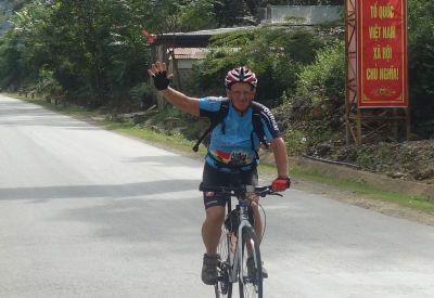 Binon André Cycling on the  tour with redspokes